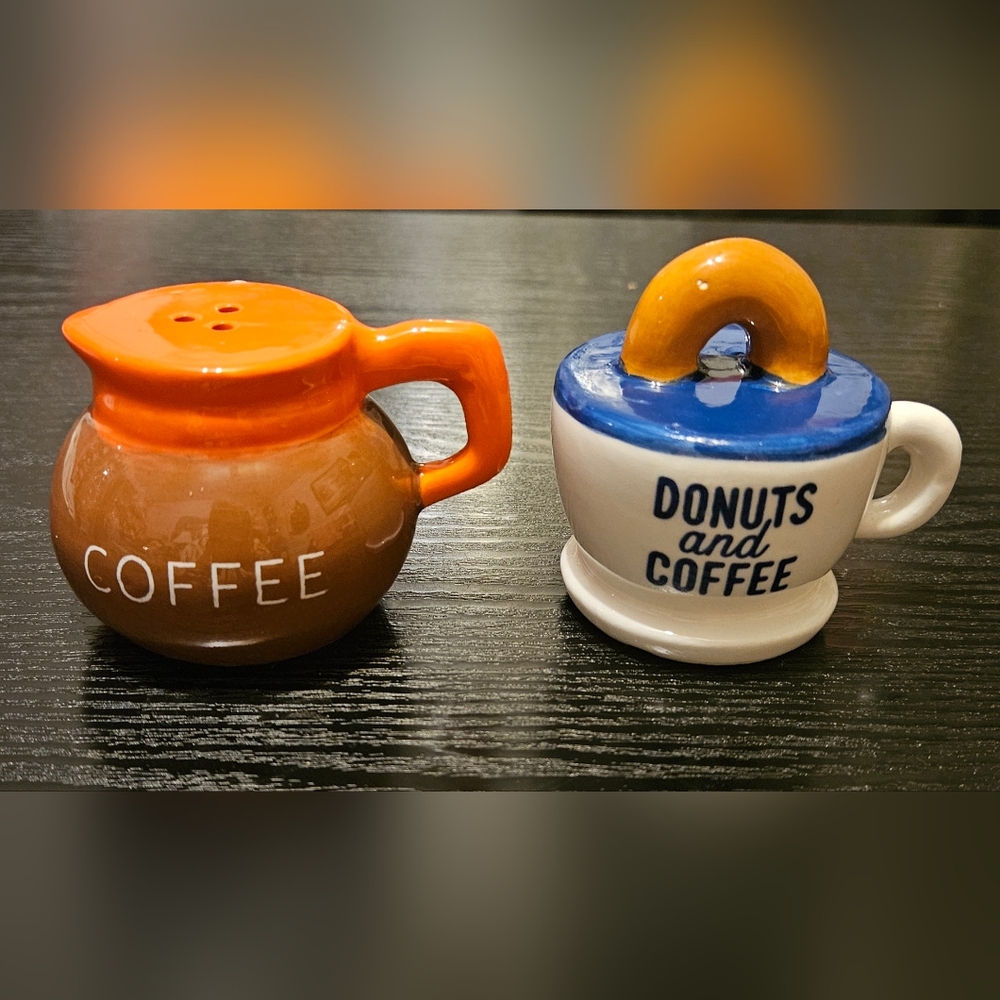 Adobe Ceramic Salt & Pepper Shakers Donuts & Coffee set